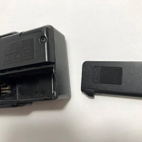 Vintage Camera Kodak 500 Film Point Shoot With Electronic Flash Untested AS IS - Picture 10 of 10